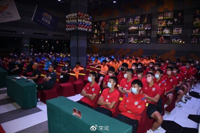 电脑突然花屏横条纹怎么解决